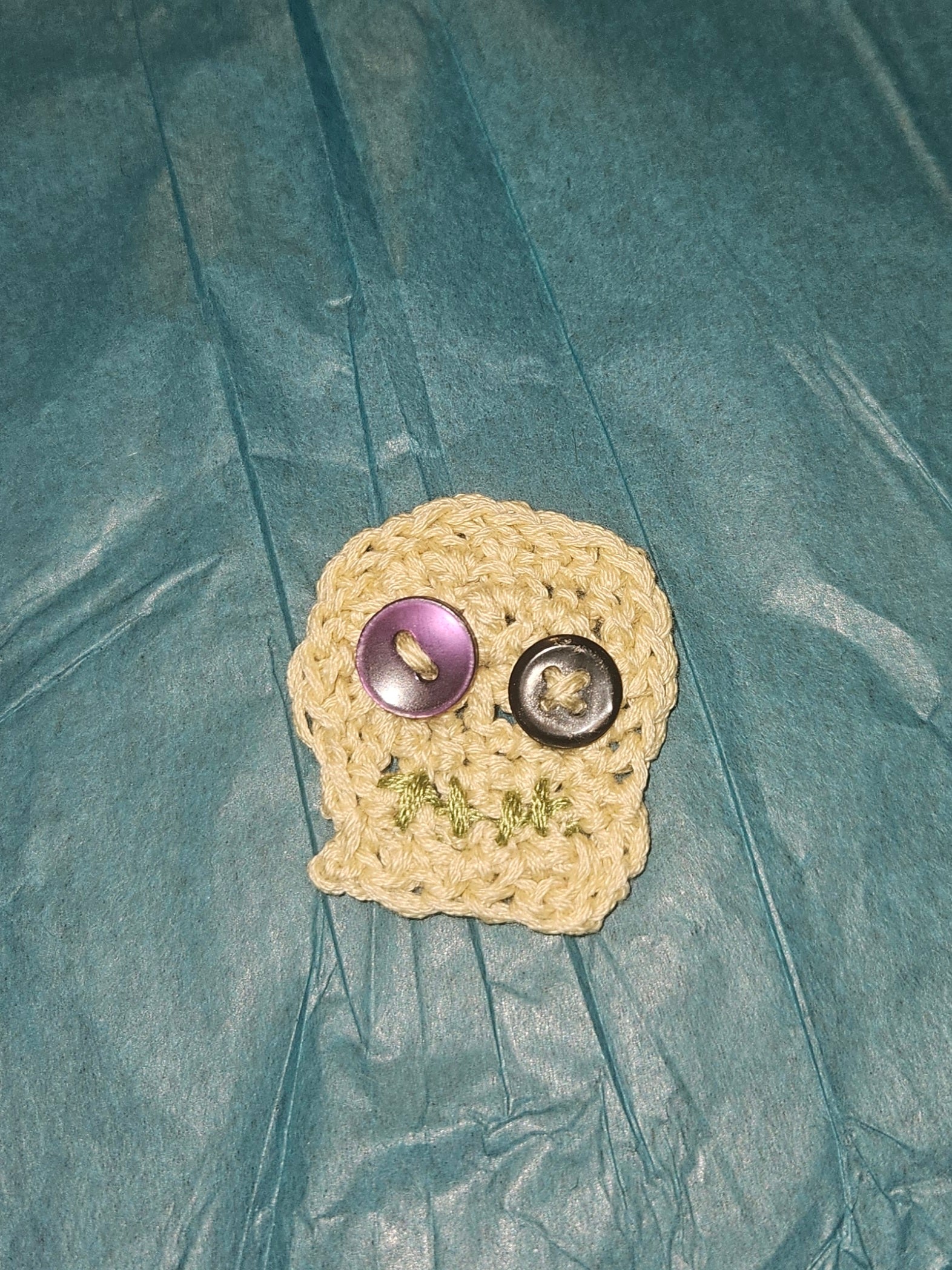 Zombie head brooch