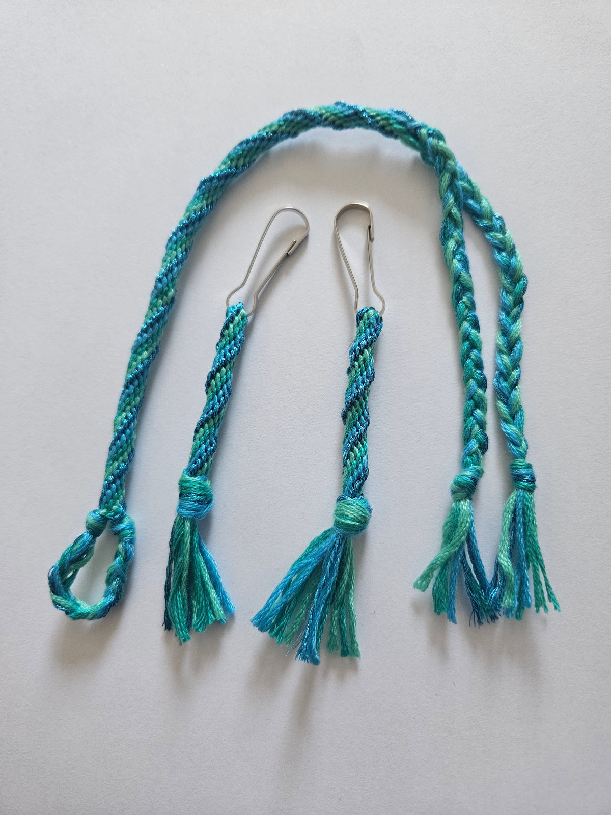 Sparkle aqua wristband and zip clips