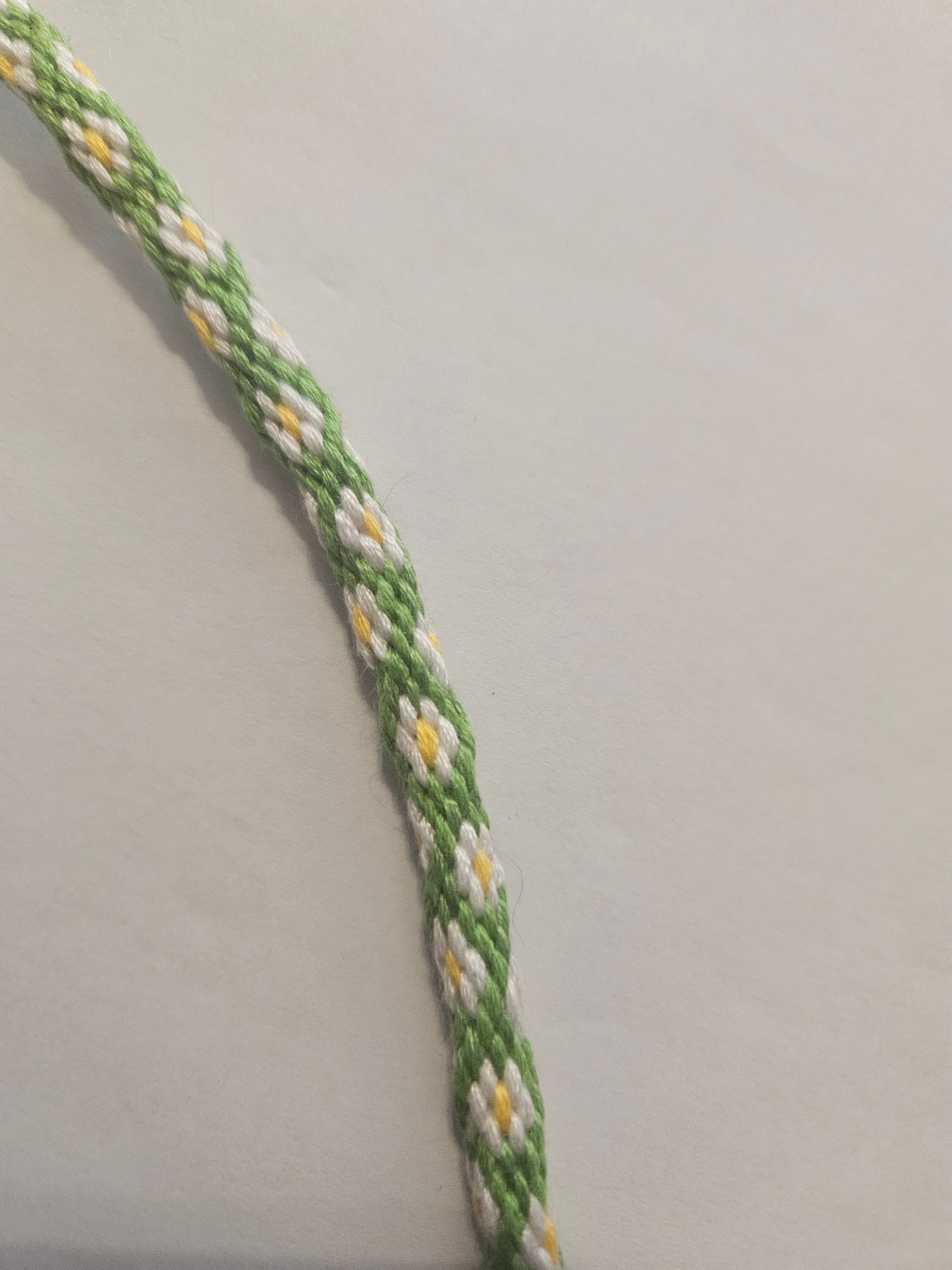 Daisy wristband